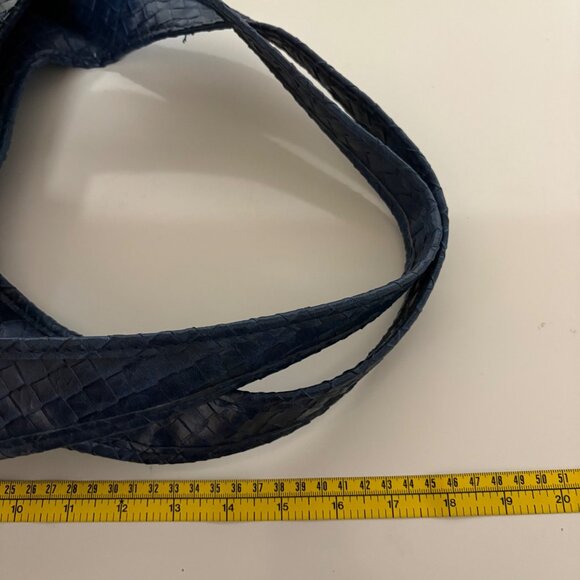 Simply Vera, Vera Wang Blue Purse Blue Woven Shoulder Bag Multiple Compartments - Picture 12 of 12